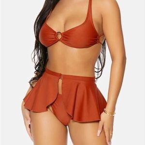 BEAUTIFUL 3 PIECE BIKINI!